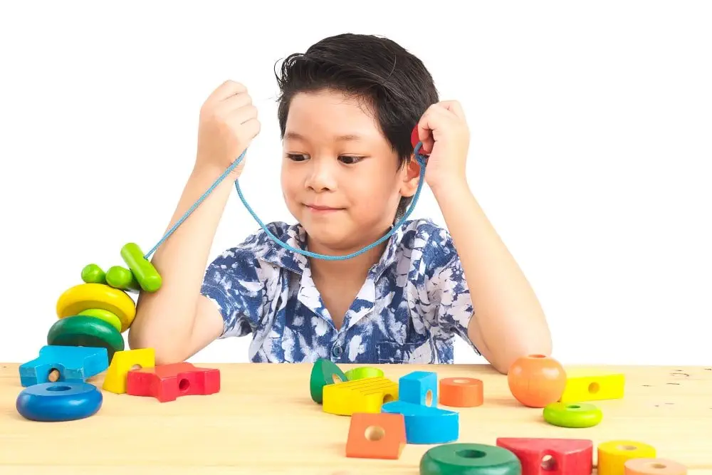 Những Hoạt Động Nghệ Thuật Giúp Trẻ Tự Kỷ Phát Triển Tư Duy Sáng Tạo