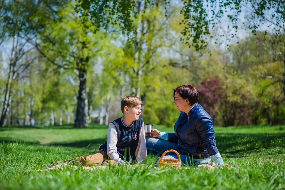Làm Thế Nào Để Đối Phó Với Những Cơn Giận Dữ Của Trẻ Tự Kỷ