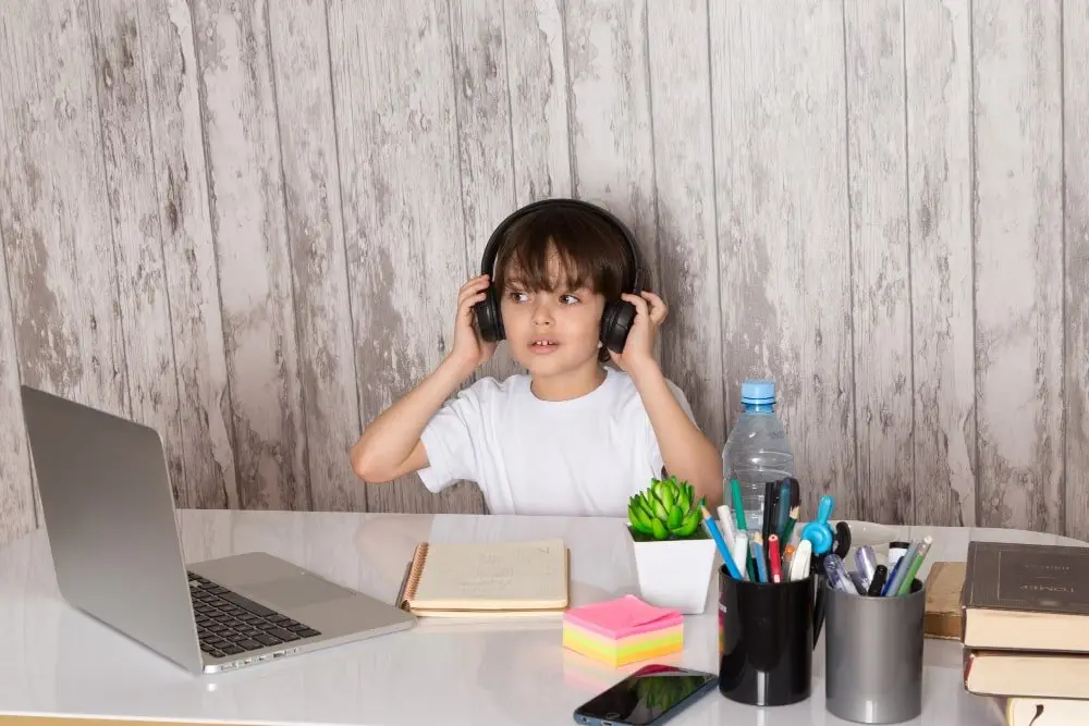 Những Hoạt Động Giúp Trẻ Tự Kỷ Phát Triển Kỹ Năng Tự Lập