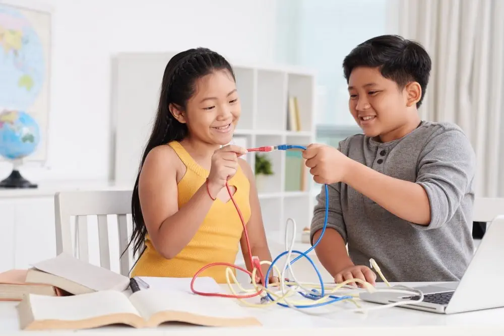 Chia Sẻ Trải Nghiệm Học Tập Tại Nhà Cùng Con Trai Tự Kỷ