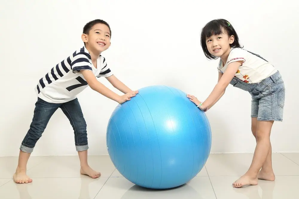 Những Hoạt Động Thể Thao Phù Hợp Cho Trẻ Tự Kỷ