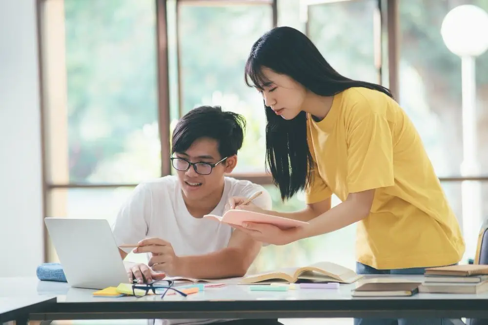 Đọc Vị Tự Kỷ: Khám Phá Thế Giới Sách Giáo Dục Đặc Biệt Cho Trẻ Tự Kỷ